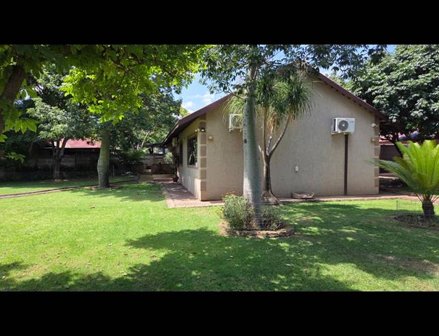 3 BEDROOM FREEHOLD FOR SALE IN PROTEA PARK
